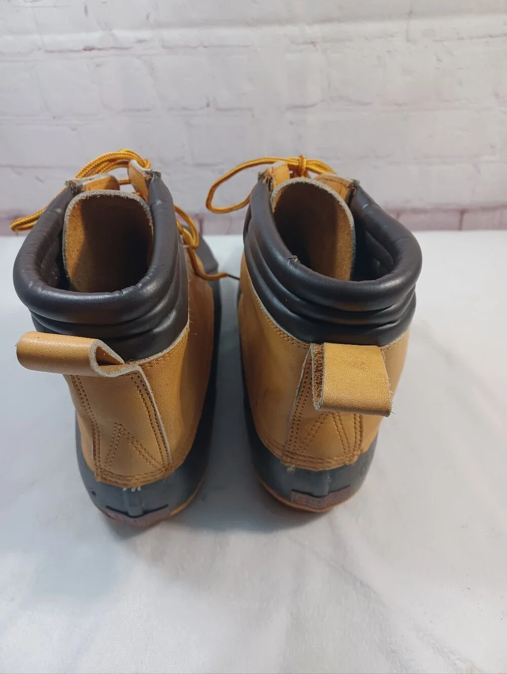 Vintage Herman Survivors duck boots in size 11 with genuine sheep fur lining